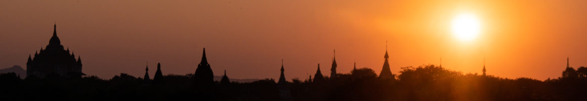 Bagan couché de soleil